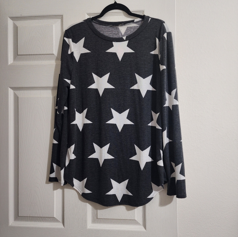BomBom Black and White Star Pattern Long Sleeve Top Size XL NWT